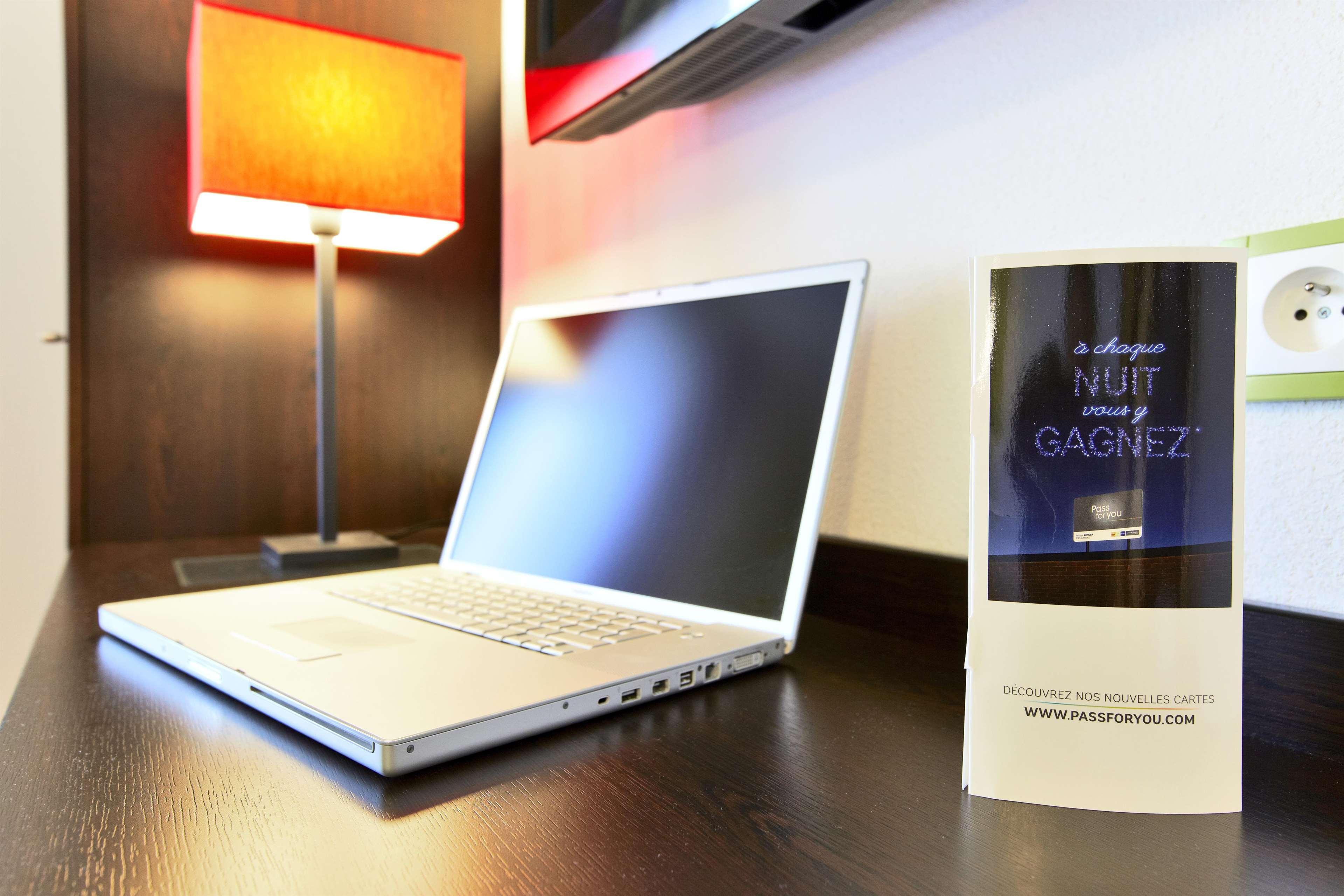 Enzo Hotels Metz Sud Augny By Kyriad Direct Buitenkant foto
