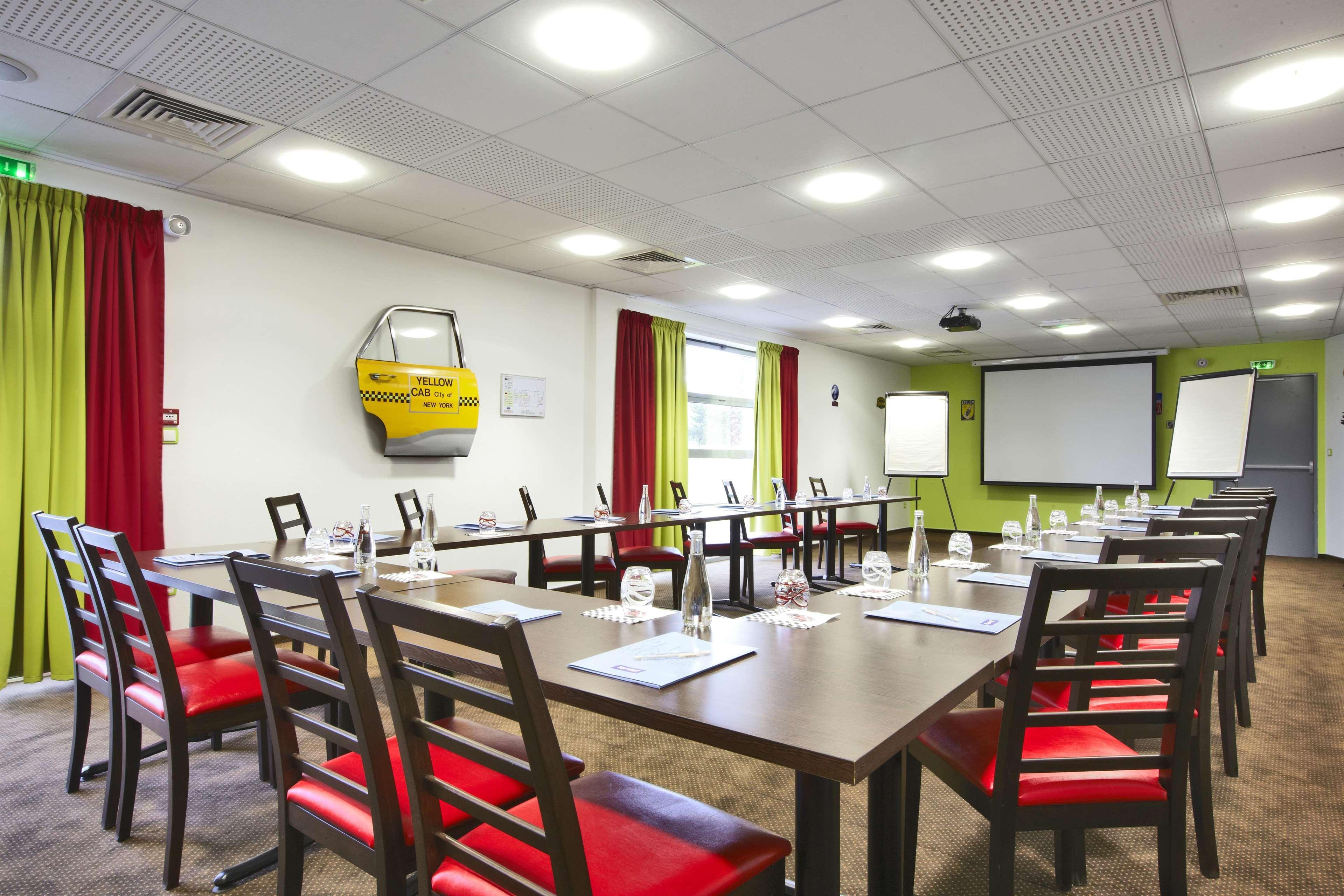 Enzo Hotels Metz Sud Augny By Kyriad Direct Buitenkant foto