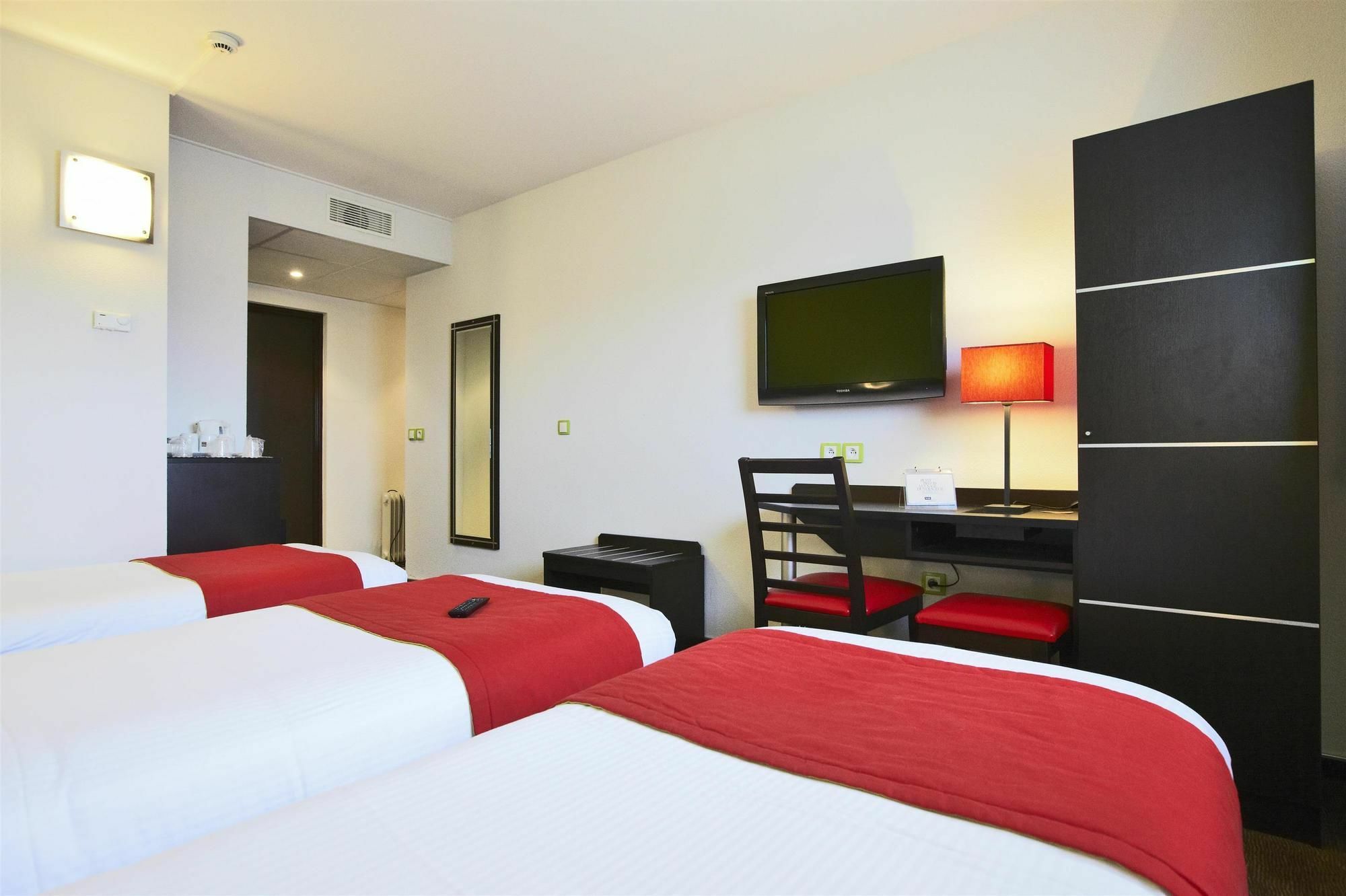 Enzo Hotels Metz Sud Augny By Kyriad Direct Buitenkant foto